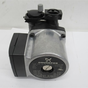 Tête de pompe de circulation UPS1578 pour systèmes PLC avec automatisation industrielle et communication RS485/Modbus - Product Image 1