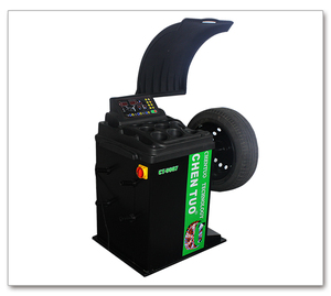 Équilibreur de roue de voiture en acier entièrement automatique de haute qualité pour la réparation de véhicules et l'utilisation en atelier - Product Image 2