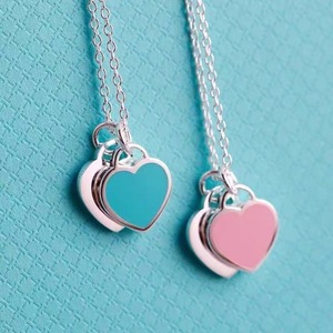 Collar de Clavícula para Mujer, Sencillo, con Colgante de Corazón Esmaltado en Tres Colores (Rojo, Azul, Rosa), Chapado en Oro, Joyería - Product Image 1