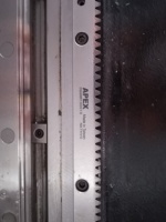 Cortadora Láser de Fibra de Alta Rigidez para Placas de Acero Gruesas con Mesa Transportadora, Máquina Láser de Fibra Tipo Pórtico