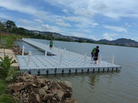 Dock de jet-ski HDPE avec flotteurs de ponton de 7kg pour le stockage de jet-ski de marina