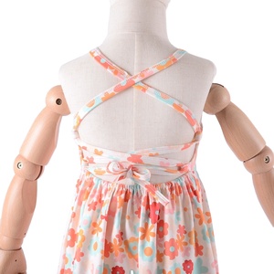 Vestido Infantil Personalizado ODM Ecológico de una Pieza para Otoño/Primavera con Estampado Giratorio y Manga Acampanada, Tallas para Niñas - Product Image 4