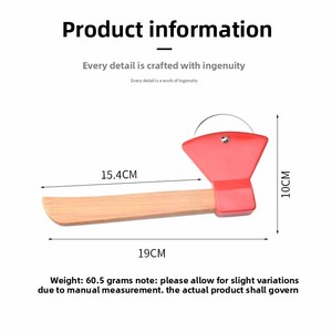 فولاذ مقاوم للصدأ على شكل فأس بمقبض خشبي قاطعة بيتزا دوارة حادة عجلة بيتزا - Product Image 3