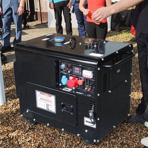 เครื่องกำเนิดไฟฟ้าดีเซลแบบเงียบพร้อม ATS ไดนาโมทองแดงแท้ 5kw/5kva 8kw/10kva 110V 220V 50/60Hz เฟสเดียว - Product Image 2