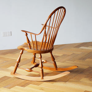 <span class=keywords><strong>Fauteuil</strong></span> à bascule Windsor en bois massif noyer, style scandinave, avec dossier à lattes et dossier enveloppant, design rétro du milieu du siècle, pour salon et salle à manger - Product Image 6