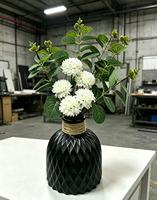 Set Bunga Daun Eucalyptus Buatan Realistis dengan Vas Plastik untuk Dekorasi Meja Rumah atau Kantor Gaya Nordik, Tahan Jatuh