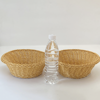 Panier de rangement simple en rotin laqué et osier pour cuisine, vaisselle et articles de table, style classique, portable, vente en gros