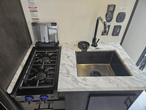 <span class=keywords><strong>Caravana</strong></span> de Lujo Directo de Fábrica, Ligera, Moderna, de Fibra de Vidrio, con Suspensión Independiente, 4x4, en Venta - Product Image 3