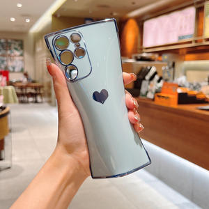 Coque de téléphone électroplaquée et gravée au laser, anti-chute et protection intégrale avec motif cœur latéral A17, compatible avec Samsung S25 ULTRA et S24 FE - Product Image 2