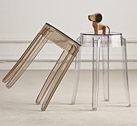 Chaise empilable en polycarbonate cristallin moderne pour mobilier de bureau