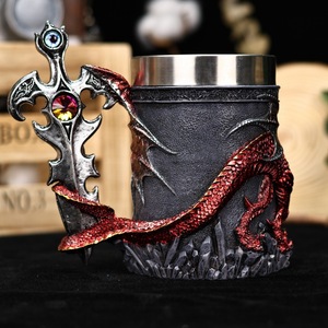 Jarra de Cerveza con Diseño de Espada de Dragón Místico, Revestida de Acero Inoxidable, para Coleccionistas y Gamers - Product Image 5