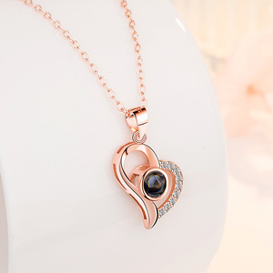 Regalo di San Valentino Collana con Proiezione '<span class=keywords><strong>Ti</strong></span> <span class=keywords><strong>Amo</strong></span>' in 100 Lingue, Ciondolo a Cuore con Cristalli e Strass per Donne - Product Image 5