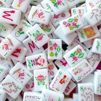 Jeu de Mahjong de style américain sur le thème de Noël, 4 couches, 160 tuiles, construction en acrylique de luxe pour les jeux d'échecs et de cartes