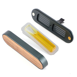 Haute qualité personnalisé Simple à la mode solide Membrane liquide intérieur de voiture pince à <span class=keywords><strong>parfum</strong></span> diffuseur de <span class=keywords><strong>parfum</strong></span> <span class=keywords><strong>coffret</strong></span> cadeau Style de luxe - Product Image 4