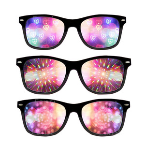 Lunettes de soleil à diffraction prismatique 3D avec lumières LED, design en forme de cœur, effet arc-en-ciel, style tendance, monture en plastique pour fêtes et festivals - Product Image 1