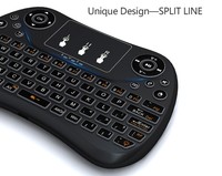 Penjualan Terlaris 2.4G Wireless Air Mouse Touchpad Mini Keyboard Nirkabel Kontrol Suara Indikator LED Mati Otomatis Kode Bergulir