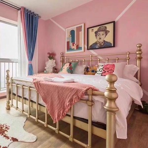 Lit double en bois massif de style farmhouse américain personnalisé, lit de princesse à poteaux romains en chêne vieilli de style rétro français pour chambre principale - Product Image 4