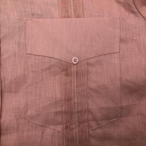 <span class=keywords><strong>Camicia</strong></span> a <span class=keywords><strong>maniche</strong></span> <span class=keywords><strong>corte</strong></span> da <span class=keywords><strong>uomo</strong></span> in <span class=keywords><strong>lino</strong></span> 100% di alta qualità con quattro tasche in stile Guayabera - Product Image 6