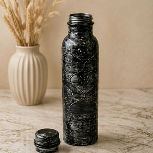 Bouteille d'eau en cuivre pur finition antique, artisanale, étanche, bienfaits ayurvédiques pour la santé, gourde de sport, motif marbre foncé texturé - Product Image 1