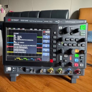 Nuevo Osciloscopio Portátil de Doble Canal de Alta Precisión Rohde & Schwarz RTH1002 con 1 Año de Garantía - Product Image 4