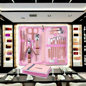 Set de Pedicura con Cortaúñas, Estuche de Almacenamiento de Cuero Negro, Portátil, Multifuncional, Mango Antideslizante Cómodo, Acero Inoxidable Rosa - Product Image 1