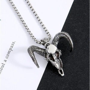 Colgante de calavera de cabra de acero inoxidable yunnique, collar Punk Retro para hombre, diseño geométrico con forma de animal JD215 - Product Image 3