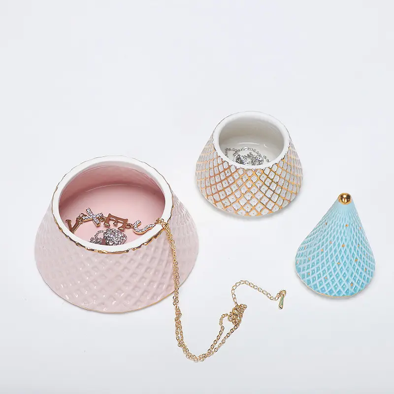 Creative design Nordic fashionable Pyramid shape wedding luxury gift woman white Ceramic Jewelry Box Trinket Ring Storage tray
