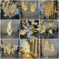 Luxuriöse LED-Sternen-Gipfeldekoration Stoff-Weihnachtsbaum-Bodenleuchte für Hochzeitsempfang Bühne Weihnachtsveranstaltung Dekor Requisiten