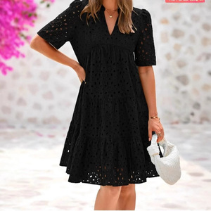 Abito Midi da Spiaggia per Donna in Poliestere, Tinta Unita, Scollo a V, Manica Corta con Dettagli Traforati, Elegante Abbigliamento Estivo in Tessuto Fluido, Consegna Rapida - Product Image 4