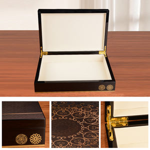 กล่องไม้เคลือบเงาสำหรับใส่เครื่องประดับ/น้ำหอม/ช็อกโกแลต ดีไซน์ทันสมัย งานแฮนด์เมด ปรับขนาดได้ พร้อมโลโก้สั่งทำพิเศษ - Product Image 2
