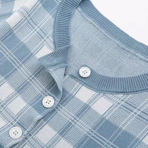 Ensemble tricoté à carreaux de style français pour femmes, cardigan à manches courtes et jupe, ensemble deux pièces, tenue élégante et à la mode - Product Image 3