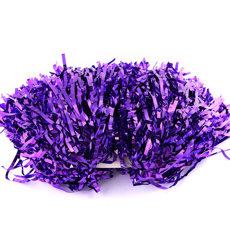 Filamento morado con mango central delgado.