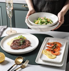 Ensemble de vaisselle écologique en porcelaine blanche pure, bols et assiettes ronds en relief |   Restaurant, hôtel, mariage, vente en gros - Product Image 4