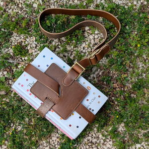 Bolso de hombro transfronterizo de cuero PU con correa para libros, funda para libros, correa ajustable para libros - Product Image 1