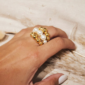 MW Anillo de estilo europeo y americano para mujer Acero inoxidable chapado en oro de 18 quilates, diseño de círculo geométrico de tres capas con incrustaciones de perlas - Product Image 3