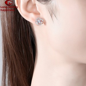 Conjunto <span class=keywords><strong>de</strong></span> Joyería <span class=keywords><strong>de</strong></span> <span class=keywords><strong>Plata</strong></span> <span class=keywords><strong>de</strong></span> Ley S925 con Moissanita, Color D, VVS1, <span class=keywords><strong>Collar</strong></span> <span class=keywords><strong>y</strong></span> <span class=keywords><strong>Aretes</strong></span> con Diseño <span class=keywords><strong>de</strong></span> Trébol, Certificado GRA, Oro <span class=keywords><strong>de</strong></span> 18K para Mujer - Product Image 3