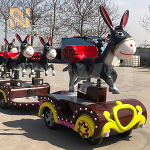 Train touristique sans rails en fibre de verre Nova Rides, fabricant de trains électriques Little Donkey pour adultes, pour parcs d'attractions. - Product Image 2