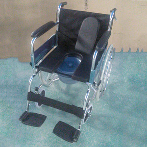 Fauteuil roulant manuel avec ceinture de sécurité et frein en U pour usage quotidien - Product Image 5