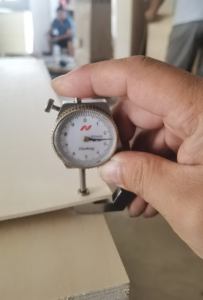 Plaques de <span class=keywords><strong>contreplaqué</strong></span> de tilleul certifiées E0, <span class=keywords><strong>épaisseur</strong></span> 2-5 mm, prix avantageux pour découpe laser, modélisme, artisanat, puzzles et jouets - Product Image 5