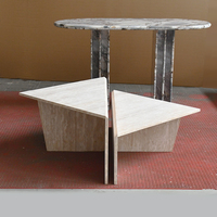 Table basse gigogne de salon moderne et durable, style minimaliste italien, combinaison créative de triangles, décorative
