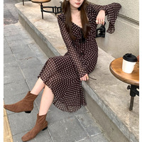 Robe longue ODM européenne à bretelles spaghetti, col en V, à pois, manches cloche, coupe ajustée, taille haute, sexy, pour soirée