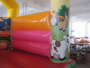 บ้านลมเป่าลมขนาด 13 ฟุต ทำจากวัสดุ PVC สำหรับเช่าเชิงพาณิชย์ - Product Image 3