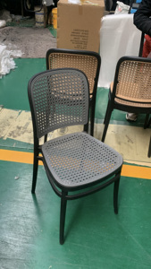 Chaise empilable en plastique tressé imitation rotin, chaise de salle à manger durable sans accoudoirs en PP pour restaurant, hôtel, mariage, événementiel et <span class=keywords><strong>location</strong></span> - Product Image 4