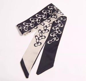 <span class=keywords><strong>Bandana</strong></span> in Seta Personalizzata con Coda Fluida, Tendenza 2026, Direttamente dalla Fabbrica, Logo Personalizzato, Varie Misure e Colori, Marchi di Moda - Product Image 3