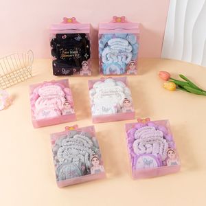 Set de Accesorios para el Cabello en Caja de Regalo Premium para Niñas, Diadema con Lazo y Banda Elástica para la Muñeca - Product Image 4