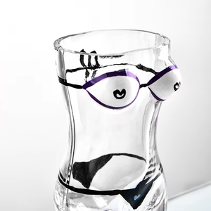 Verres à Liqueur en Forme de Corps de <span class=keywords><strong>Femme</strong></span> Peints à la Main Vente en Gros Tasse à Bière de Jus de Boisson Cocktail Whisky <span class=keywords><strong>Verre</strong></span> à Boire pour Bar - Product Image 4
