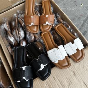 Toptan İngiltere tek rahat düz terlik kadınlar için PVC astarı ışık özelliği artı boyutu 36-41 - Product Image 3