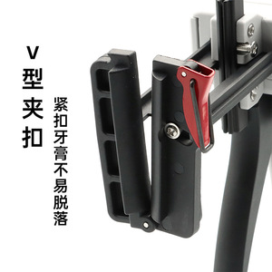 Pistola de Extrusión de Pegamento 704, Manual, Tipo Pasta Dental, para Aplicación de Sellador en Motores Automotrices - Product Image 1
