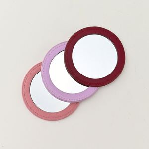 Espejo de Maquillaje Portátil Redondo de PU con Lente Plateada, Regalo Personalizable con Logotipo Personalizado - Product Image 1
