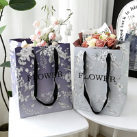 Sacs cadeaux en papier fleuri vintage avec poignées en ruban noir, emballage de bouquet de luxe, sac fourre-tout pour fleuriste